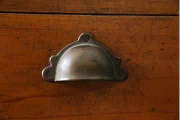 和製アンティーク　横に並べても使える!!　引き出し18杯　レトロな見た目と収納力が魅力的な収納箪笥　(R-072954)