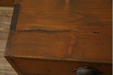 和製アンティーク　レトロな雰囲気溢れる収納箪笥　(R-072955)