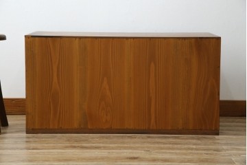 和製アンティーク　レトロな雰囲気溢れる収納箪笥　(R-072955)