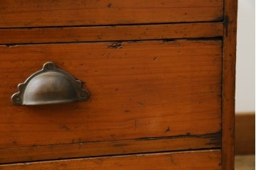 和製アンティーク　レトロな雰囲気溢れる収納箪笥　(R-072955)