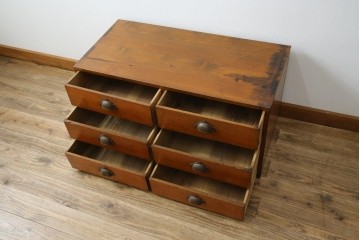 和製アンティーク　レトロな雰囲気溢れる収納箪笥　(R-072955)