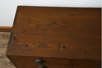 和製アンティーク　レトロな雰囲気溢れる収納箪笥　(R-072956)