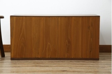 和製アンティーク　レトロな雰囲気溢れる収納箪笥　(R-072956)