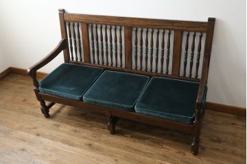 中古　松本民芸家具　洋館に似合う佇まいのD型布張り椅子(ベンチ、ソファ、3人掛けソファ)(定価約55万円)(R-072963)