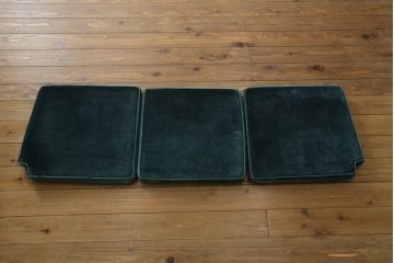 中古　松本民芸家具　洋館に似合う佇まいのD型布張り椅子(ベンチ、ソファ、3人掛けソファ)(定価約55万円)(R-072963)