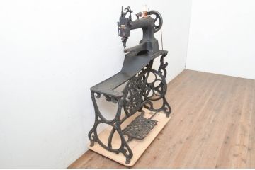 希少!!　ジャンク品　ドイツ製　置くだけで絵になる素敵な足踏みミシン(八方ミシン、ミシンテーブル、ミシン台、工業用ミシン、サイドテーブル、ディスプレイ、ドイツ)(R-072967)