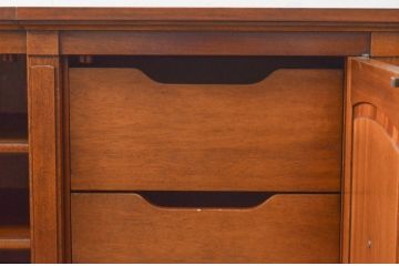 中古　DREXEL HERITAGE(ドレクセルヘリテイジ)　Triune(トライユン)　クラシカルな佇まいのサイドボード(サイドキャビネット、リビングボード、収納棚)(R-072968)