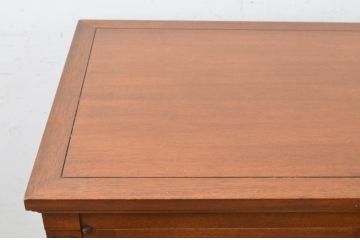 中古　DREXEL HERITAGE(ドレクセルヘリテイジ)　Triune(トライユン)　クラシカルな佇まいのサイドボード(サイドキャビネット、リビングボード、収納棚)(R-072968)