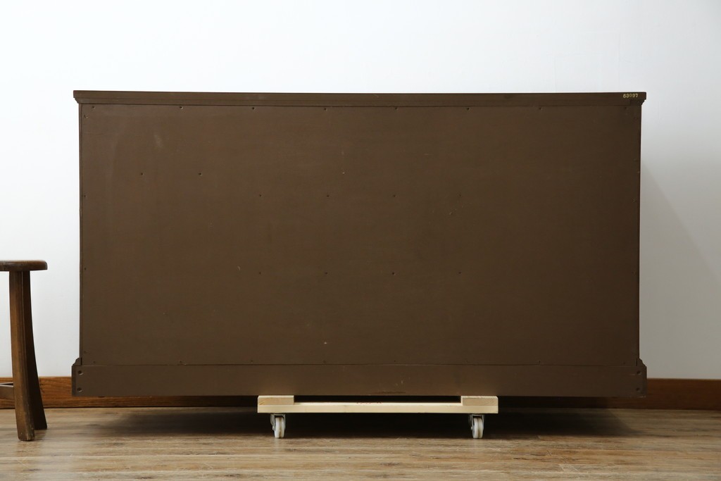 中古　DREXEL HERITAGE(ドレクセルヘリテイジ)　Triune(トライユン)　クラシカルな佇まいのサイドボード　(R-072968)