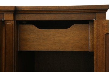 中古　DREXEL HERITAGE(ドレクセルヘリテイジ)　Triune(トライユン)　クラシカルな佇まいのサイドボード　(R-072968)