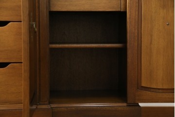 中古　DREXEL HERITAGE(ドレクセルヘリテイジ)　Triune(トライユン)　クラシカルな佇まいのサイドボード　(R-072968)