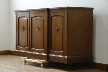 中古　DREXEL HERITAGE(ドレクセルヘリテイジ)　Triune(トライユン)　クラシカルな佇まいのサイドボード　(R-072968)
