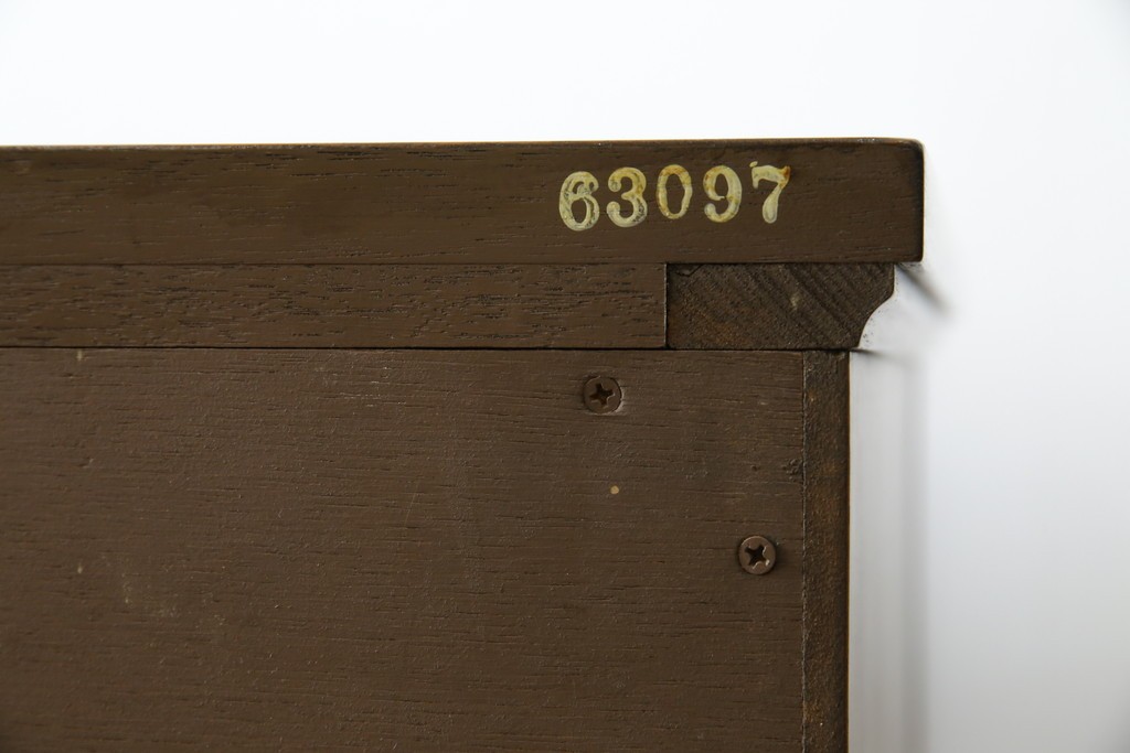 中古　DREXEL HERITAGE(ドレクセルヘリテイジ)　Triune(トライユン)　クラシカルな佇まいのサイドボード　(R-072968)