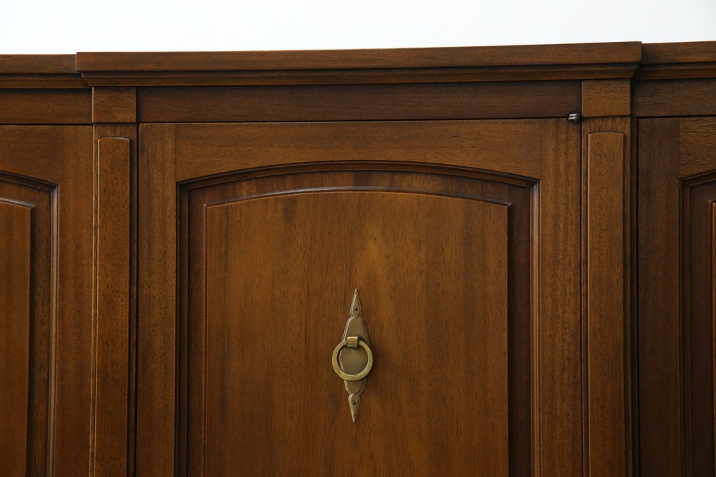 中古　DREXEL HERITAGE(ドレクセルヘリテイジ)　Triune(トライユン)　クラシカルな佇まいのサイドボード　(R-072968)