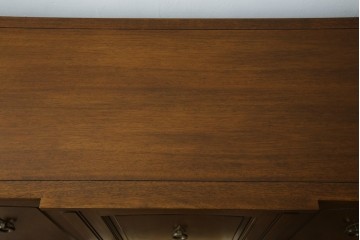 中古　DREXEL HERITAGE(ドレクセルヘリテイジ)　Triune(トライユン)　クラシカルな佇まいのサイドボード　(R-072968)