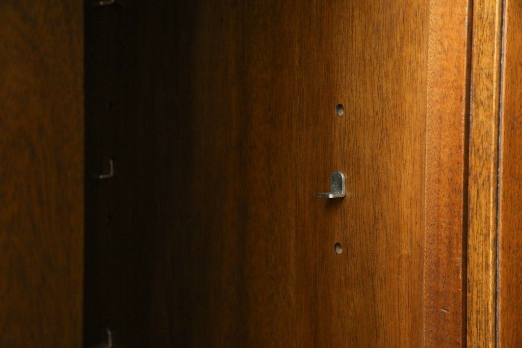 中古　DREXEL HERITAGE(ドレクセルヘリテイジ)　Triune(トライユン)　クラシカルな佇まいのサイドボード　(R-072968)