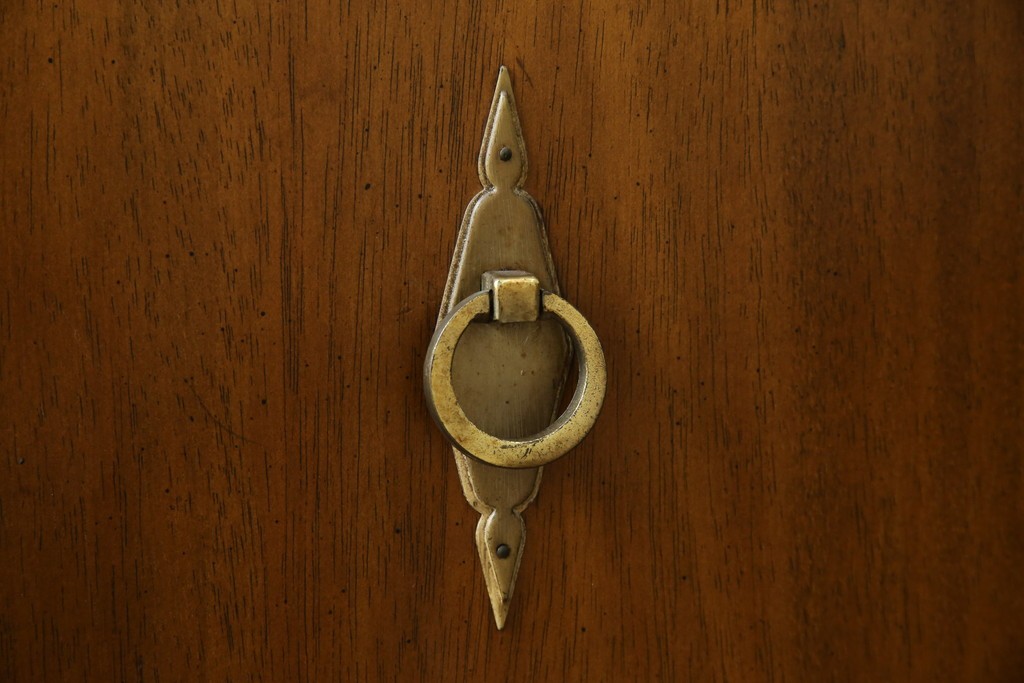 中古　DREXEL HERITAGE(ドレクセルヘリテイジ)　Triune(トライユン)　クラシカルな佇まいのサイドボード　(R-072968)