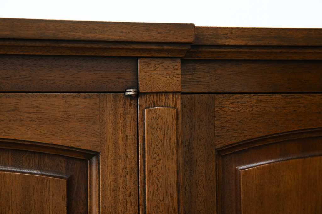 中古　DREXEL HERITAGE(ドレクセルヘリテイジ)　Triune(トライユン)　クラシカルな佇まいのサイドボード　(R-072968)