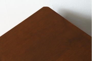 中古　美品　お部屋の隅をおしゃれに活用できるコーナーキャビネット　(R-072969)