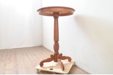 中古　美品　品のある佇まいのラウンドバーテーブル(サイドテーブル、コーヒーテーブル)(R-072970)