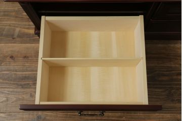 中古　美品　IDC大塚家具　「グレース」シリーズ　マホガニー材　シックな佇まいが魅力的なテレビボード(テレビ台、ローボード、AVボード、リビングボード、ローチェスト、引き出し)(定価約16万5千円)(R-072971)