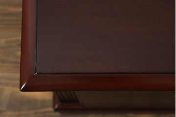 中古　美品　IDC大塚家具　「グレース」シリーズ　マホガニー材　シックな佇まいが魅力的なテレビボード(テレビ台、ローボード、AVボード、リビングボード、ローチェスト、引き出し)(定価約16万5千円)(R-072971)