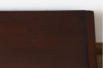 中古　美品　IDC大塚家具　「グレース」シリーズ　マホガニー材　シックな佇まいが魅力的なテレビボード(テレビ台、ローボード、AVボード、リビングボード、ローチェスト、引き出し)(定価約16万5千円)(R-072971)