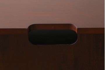 中古　美品　IDC大塚家具　「グレース」シリーズ　マホガニー材　シックな佇まいが魅力的なテレビボード(テレビ台、ローボード、AVボード、リビングボード、ローチェスト、引き出し)(定価約16万5千円)(R-072971)