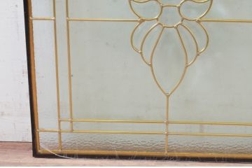 未使用品　大和(やまと)　デットストック品のステンドグラス(建具、ドア、窓、照明、衝い立て、衝立、つい立て)(定価約9万6千円)(R-072993)
