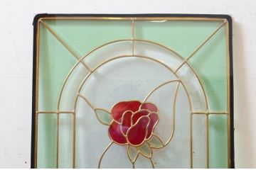 未使用品　窓辺の蔓薔薇(まどべのつるばら)　デットストック品のステンドグラス(建具、ドア、窓、照明、衝い立て、衝立、つい立て)(定価約12万円)(R-072999)