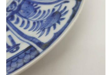 江戸期　古伊万里　染付　芙蓉手　鳥の図　約22cm　7寸　はっきりとした藍色のデザインが目を惹く中皿(鷹?、和皿、和食器、七寸)(R-073017)