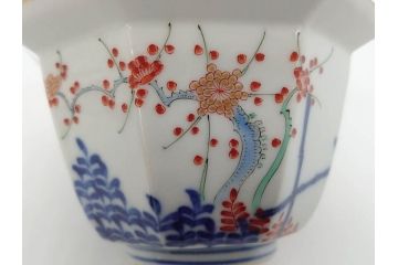 江戸期　古伊万里　柿右衛門手　竹梅図の色絵が可愛らしい向付3客セット(小鉢、八角、和食器)(R-073018)