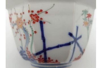 江戸期　古伊万里　柿右衛門手　竹梅図の色絵が可愛らしい向付3客セット(小鉢、八角、和食器)(R-073018)