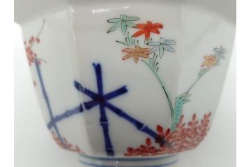 江戸期　古伊万里　柿右衛門手　竹梅図の色絵が可愛らしい向付3客セット(小鉢、八角、和食器)(R-073018)