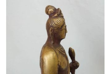 彫刻家　北村西望　聖観世音菩薩　鍍金　細部までこだわりを感じるブロンズ像(観音像、仏像、置物、オブジェ、共箱付き)(R-073025)