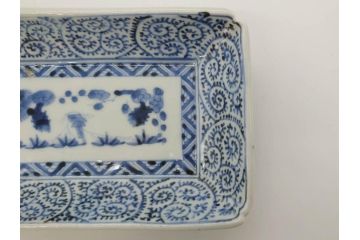 江戸期　大明成化年製　古伊万里　染付　蛸唐草　松竹梅文　約21cm　6.7寸　意匠を凝らしたデザインが素敵な長皿2枚セット(角皿、和皿、和食器、六寸七分)(R-073026)
