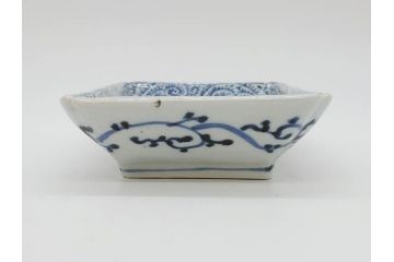 江戸期　大明成化年製　古伊万里　染付　蛸唐草　松竹梅文　約21cm　6.7寸　意匠を凝らしたデザインが素敵な長皿2枚セット(角皿、和皿、和食器、六寸七分)(R-073026)