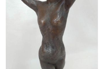 無銘　裸婦像　高さ約49cm　重量約6.44kg　女性らしさを感じるしぐさの表現が見事なブロンズ像(置物、オブジェ、女性像、箱なし)(R-073027)