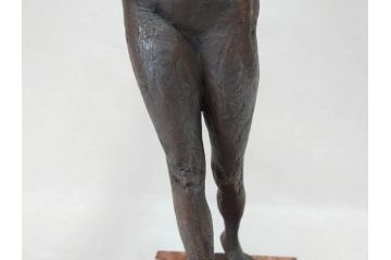 無銘　裸婦像　高さ約49cm　重量約6.44kg　女性らしさを感じるしぐさの表現が見事なブロンズ像(置物、オブジェ、女性像、箱なし)(R-073027)