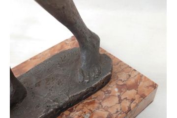 無銘　裸婦像　高さ約49cm　重量約6.44kg　女性らしさを感じるしぐさの表現が見事なブロンズ像(置物、オブジェ、女性像、箱なし)(R-073027)