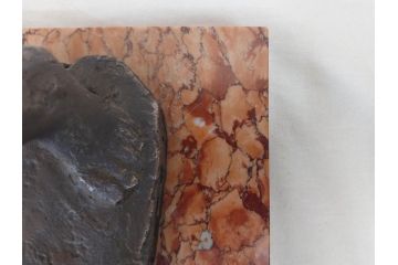 無銘　裸婦像　高さ約49cm　重量約6.44kg　女性らしさを感じるしぐさの表現が見事なブロンズ像(置物、オブジェ、女性像、箱なし)(R-073027)