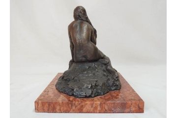 銘有　裸婦像　高さ約29.5cm　重量約10.72kg　細かい所まで丁寧につくられた上品な雰囲気のブロンズ像(置物、オブジェ、女性像、箱なし)(R-073028)