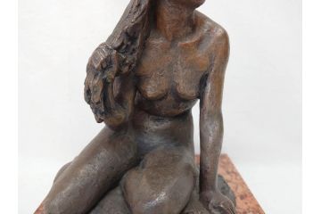 銘有　裸婦像　高さ約29.5cm　重量約10.72kg　細かい所まで丁寧につくられた上品な雰囲気のブロンズ像(置物、オブジェ、女性像、箱なし)(R-073028)