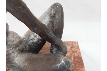 無銘　裸婦像　高さ約35cm　重量約10.52kg　意匠を凝らしたつくりにこだわりが感じられるブロンズ像(置物、オブジェ、女性像、箱なし)(R-073029)