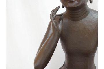 仏師　彫刻家　松久宗琳　弥勒菩薩半跏思惟像　高さ約60.5cm　重量約15.66kg　細部まで丁寧につくり込まれた重厚感のあるブロンズ像(仏像、置物、オブジェ)(R-073031)