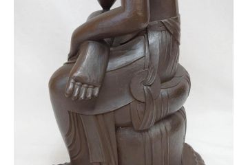 仏師　彫刻家　松久宗琳　弥勒菩薩半跏思惟像　高さ約60.5cm　重量約15.66kg　細部まで丁寧につくり込まれた重厚感のあるブロンズ像(仏像、置物、オブジェ)(R-073031)