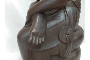 仏師　彫刻家　松久宗琳　弥勒菩薩半跏思惟像　高さ約60.5cm　重量約15.66kg　細部まで丁寧につくり込まれた重厚感のあるブロンズ像(仏像、置物、オブジェ)(R-073031)