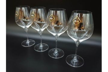 未使用品　オーストリア　RIEDEL(リーデル)　ヴィノム　250周年記念　ピノ・ノワール　ネッビオーロ　上品な佇まいが魅力のグラス4客セット(ワイン、箱付き)(R-073036)