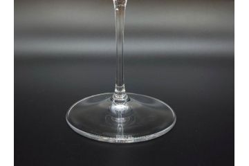 未使用品　オーストリア　RIEDEL(リーデル)　ヴィノム　250周年記念　ピノ・ノワール　ネッビオーロ　上品な佇まいが魅力のグラス4客セット(ワイン、箱付き)(R-073036)