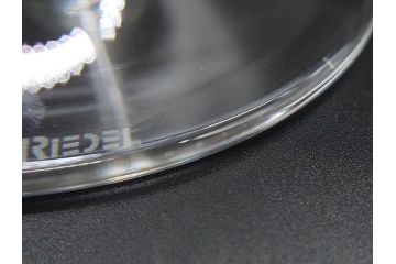 未使用品　オーストリア　RIEDEL(リーデル)　ヴィノム　250周年記念　ピノ・ノワール　ネッビオーロ　上品な佇まいが魅力のグラス4客セット(ワイン、箱付き)(R-073036)